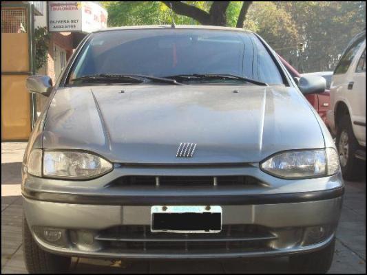 Fiat 1.8 nafta en Floresta