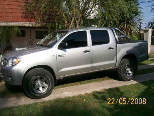 Toyota Hilux C/D 4x2 SR 3.0 Toyota Hilux Diesel. Toyota Hilux C/D 4x2 SR 3.0