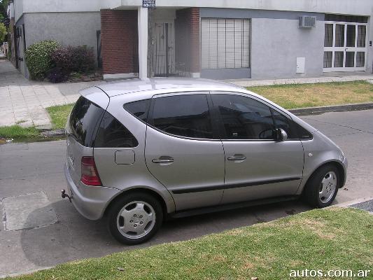 Mercedes benz clase a 190 especificaciones #2