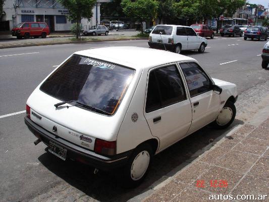 Peugeot 205 Junior en Flores ARS 15500