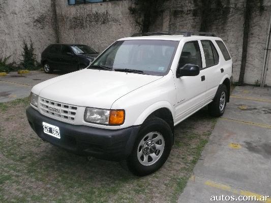 Isuzu Rodeo V6 4X2 5 PUERTAS Isuzu Rodeo V6 4X2 5 PUERTAS