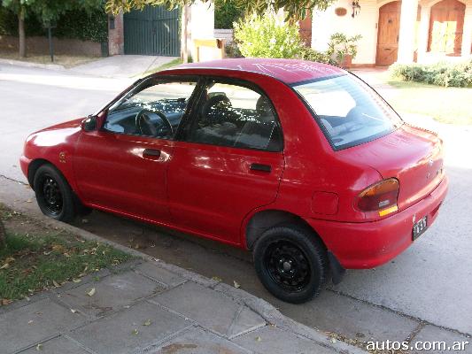 Mazda 121 14 lx 16 valvulas en Tandil Mazda 121 14 lx 16 valvulas en Tandil