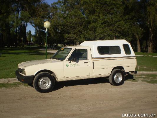 Peugeot 504 pick up en Dolores