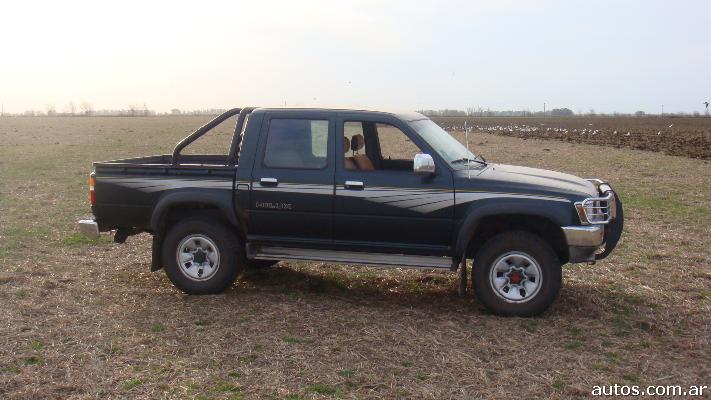 Toyota Hilux Sr5. Toyota Hilux sr5 en Nueve de