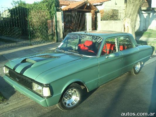 Ford Falcon 221 en Mar del Plata