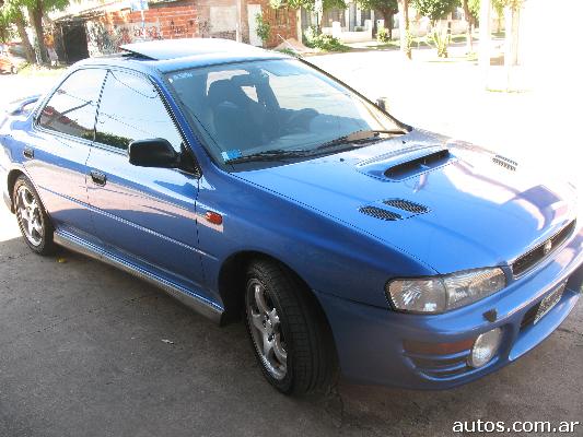 Subaru Impreza GT turbo en San Mart n