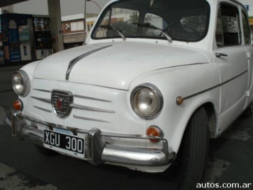 Fiat 600 D en Mar del Plata US 4000