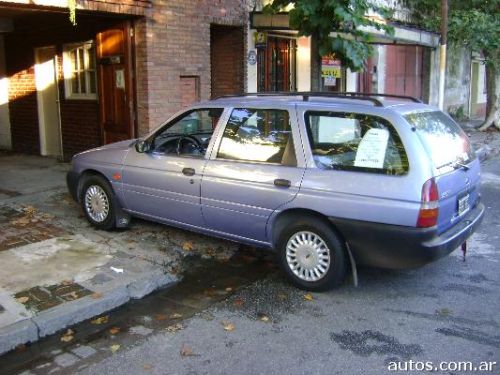 Ford rural en Avellaneda