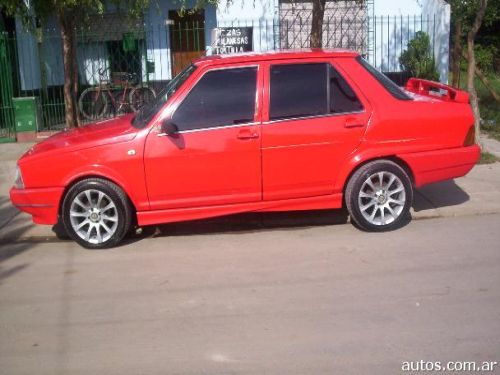 Fiat Regatta sedan en Ezeiza