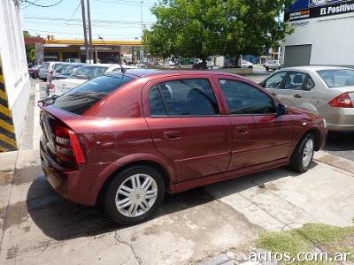 Chevrolet astra en villa mercedes #7
