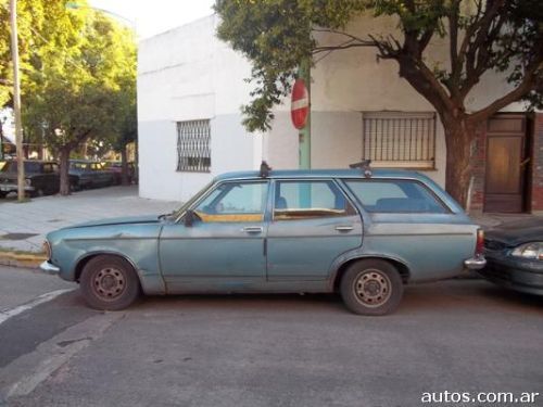 Dodge 1500 Rural en Flores
